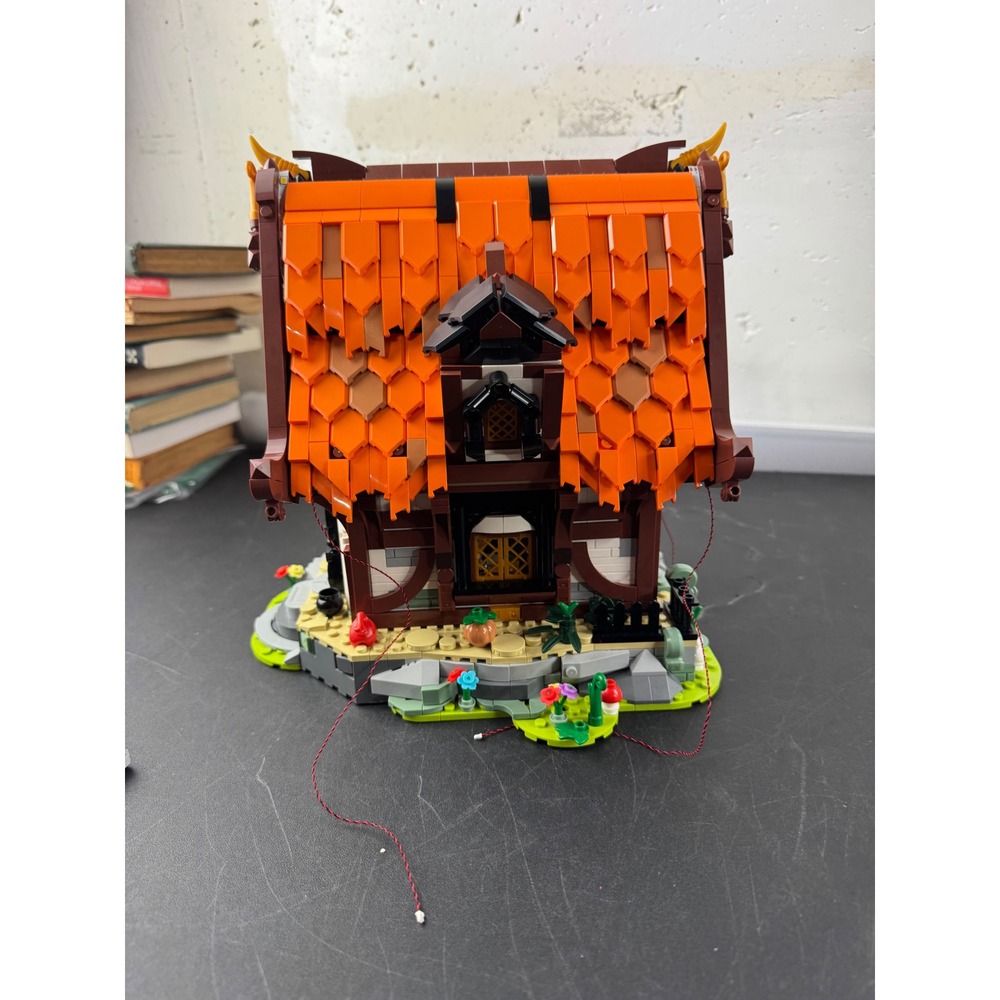 Mould King 16054 Novatown Mid- Age World Log Cabin 2192 Pc Medieval Building Set - Picture 4 of 9